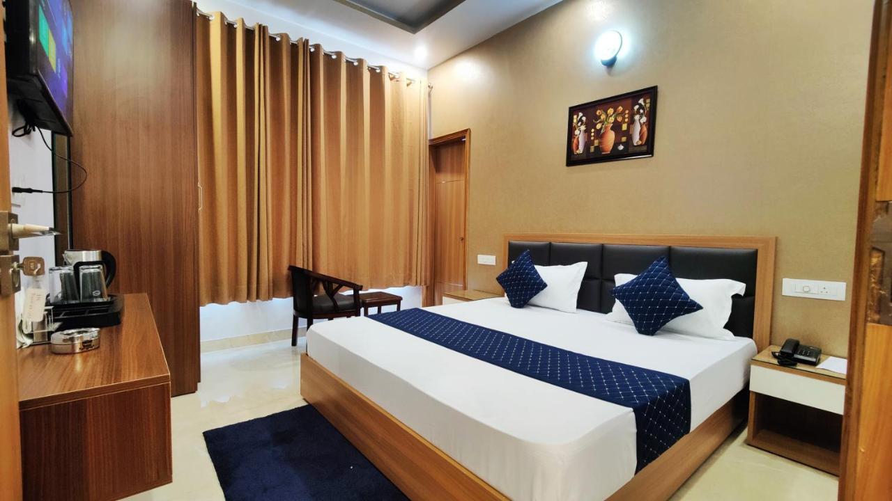 Hotel Park Hills Mohali Buitenkant foto